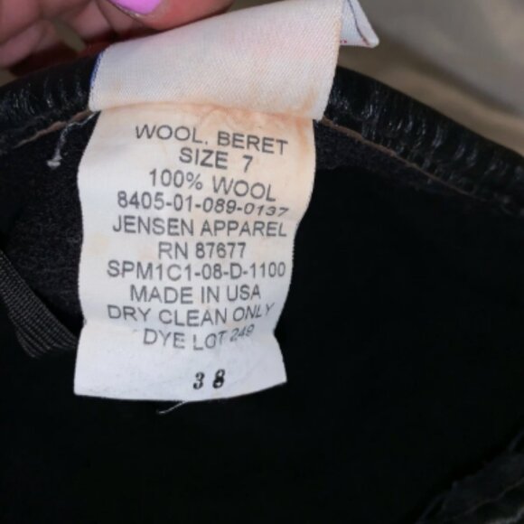 US ARMY REGULATION AR 670-1 BLACK 100% WOOL UNIFORM COVER BERET DISC - Picture 8 of 8